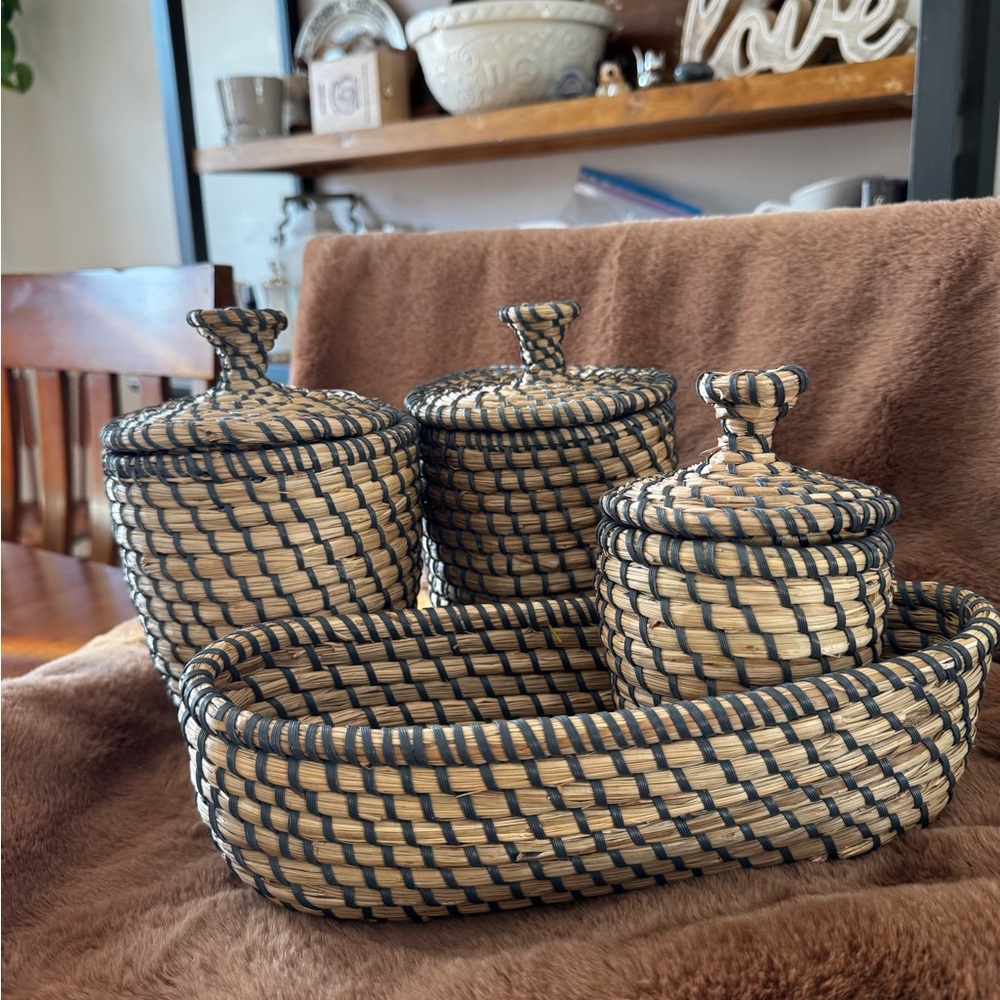 VTG 4 Piece Set Sweetgrass Canisters Lids And Oval Woven Basket Primitive